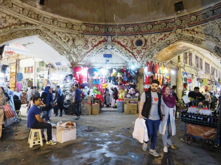 Bazaarshopping Shopping at Tehran Grand Bazaar
